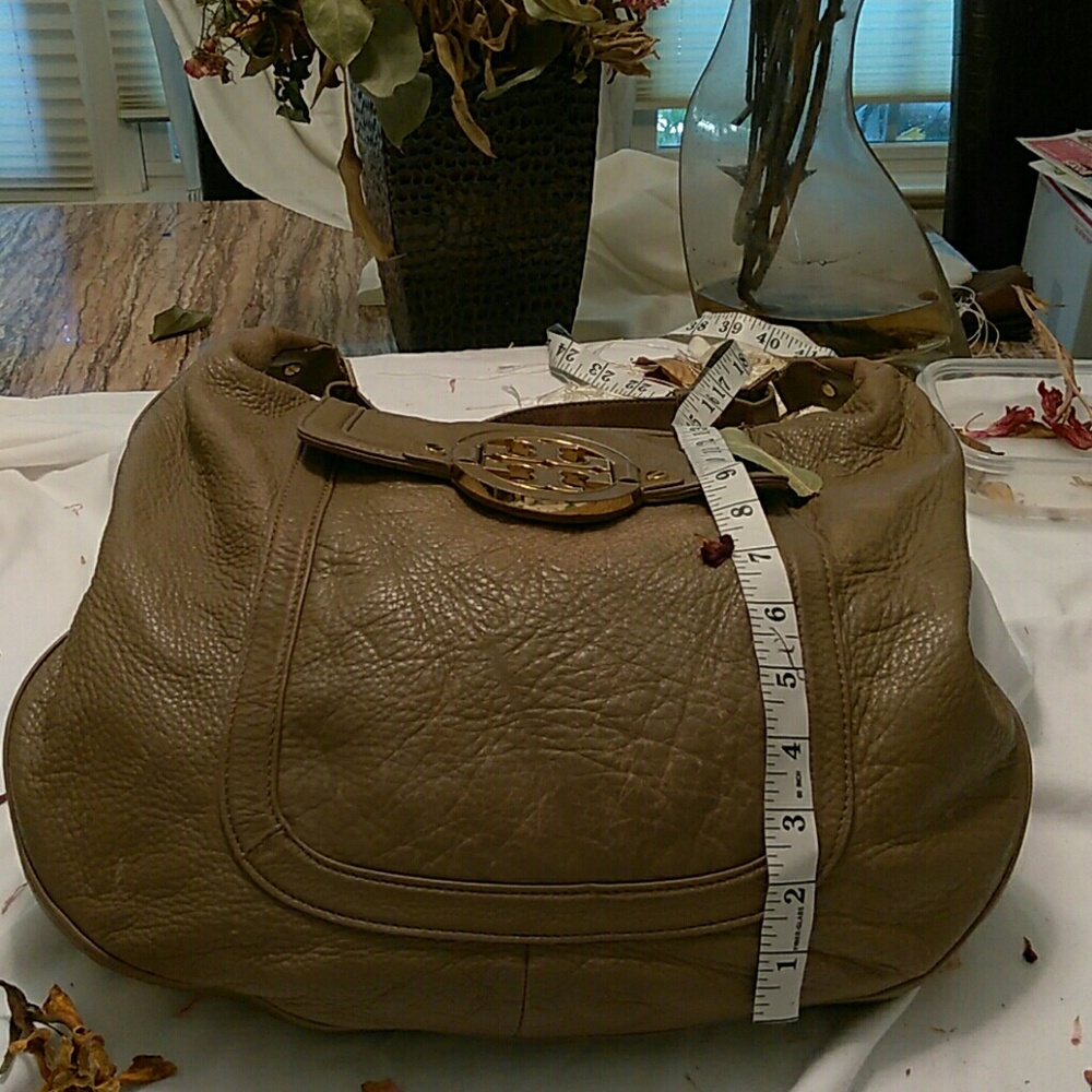 Tory Burch ladies large shoulder bag